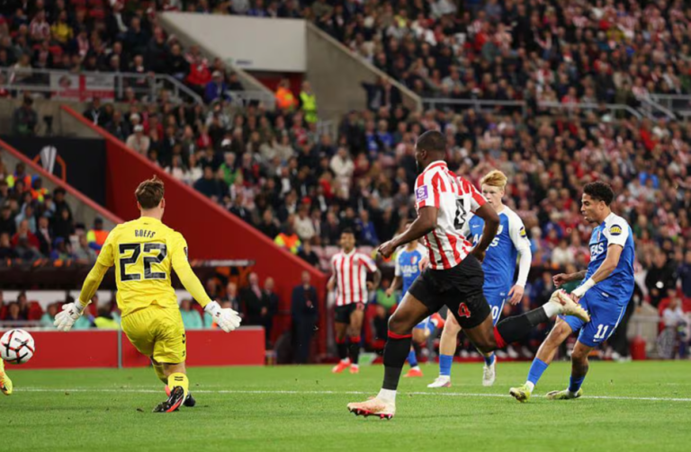 Full Match: Sunderland vs AZ Alkmaar (02:00 – 17/09)